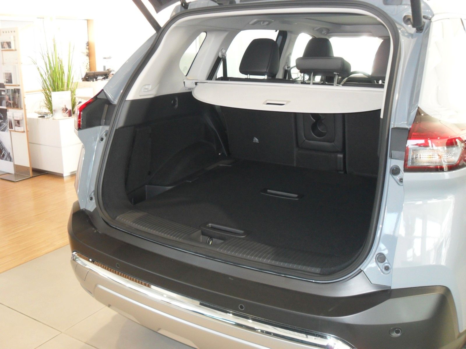 Fahrzeugabbildung Nissan X-Trail e-Power e-4orce Tekna | Head-up