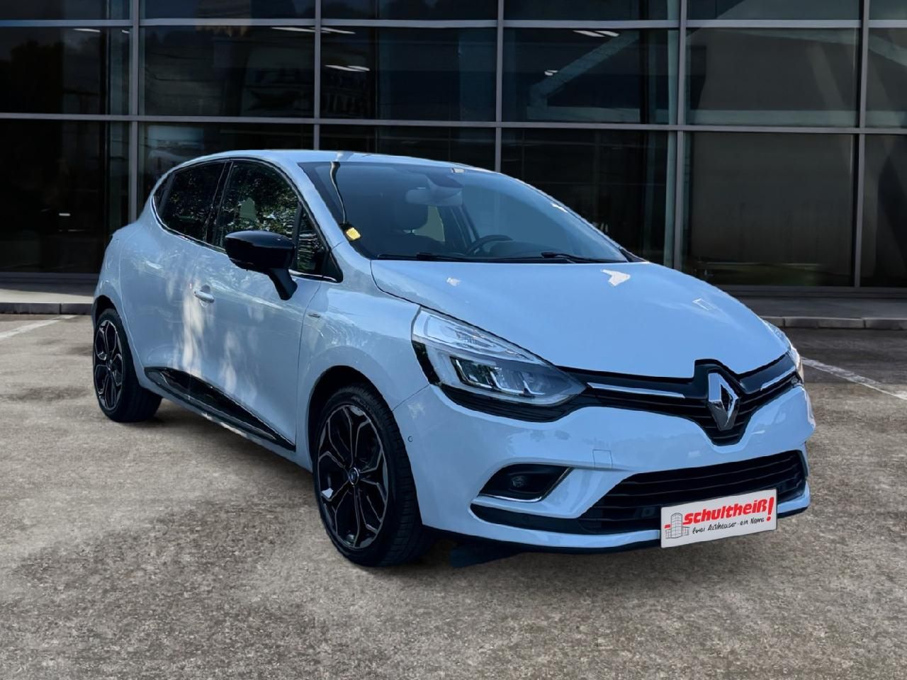 Fahrzeugabbildung Renault Clio IV BOSE Edition