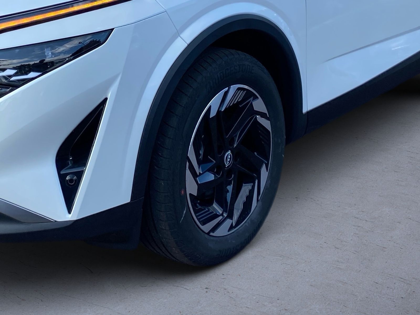Fahrzeugabbildung Nissan QASHQAI 1.3 DIG-T MHEV 158 PS MT 4x2 N-Connecta