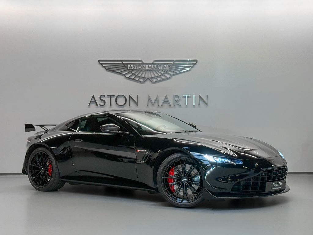 Image of Aston Martin V8 Vantage