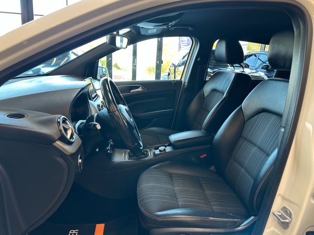Mercedes-Benz B 180 *KLIMA*SZHZ*LEDER*NAV*PDC*SPUR*TOTWINKEL
