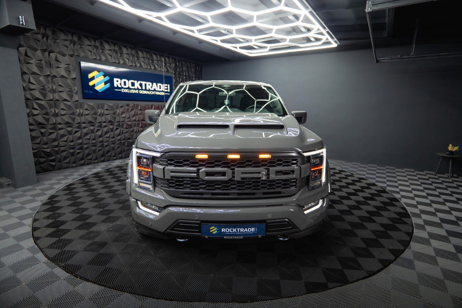 Fahrzeugabbildung Ford F150 5.0 V8 4x4 LARIAT RAPTOR SupCrew *360*B&O*