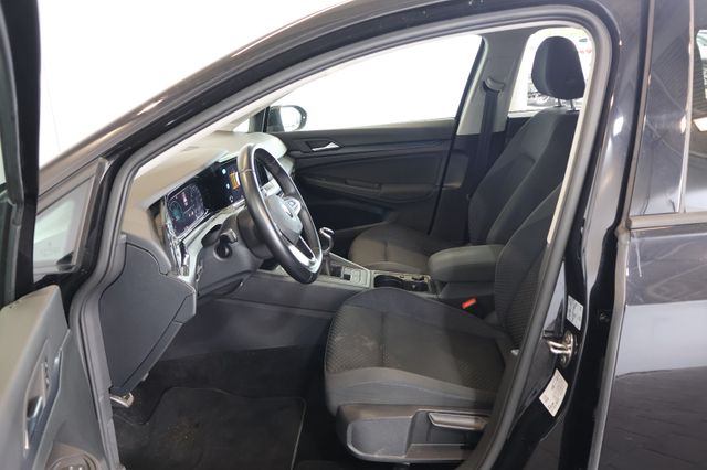 Volkswagen Golf VIII 2.0 TDI United AID+ACC+LED+CARPLAY