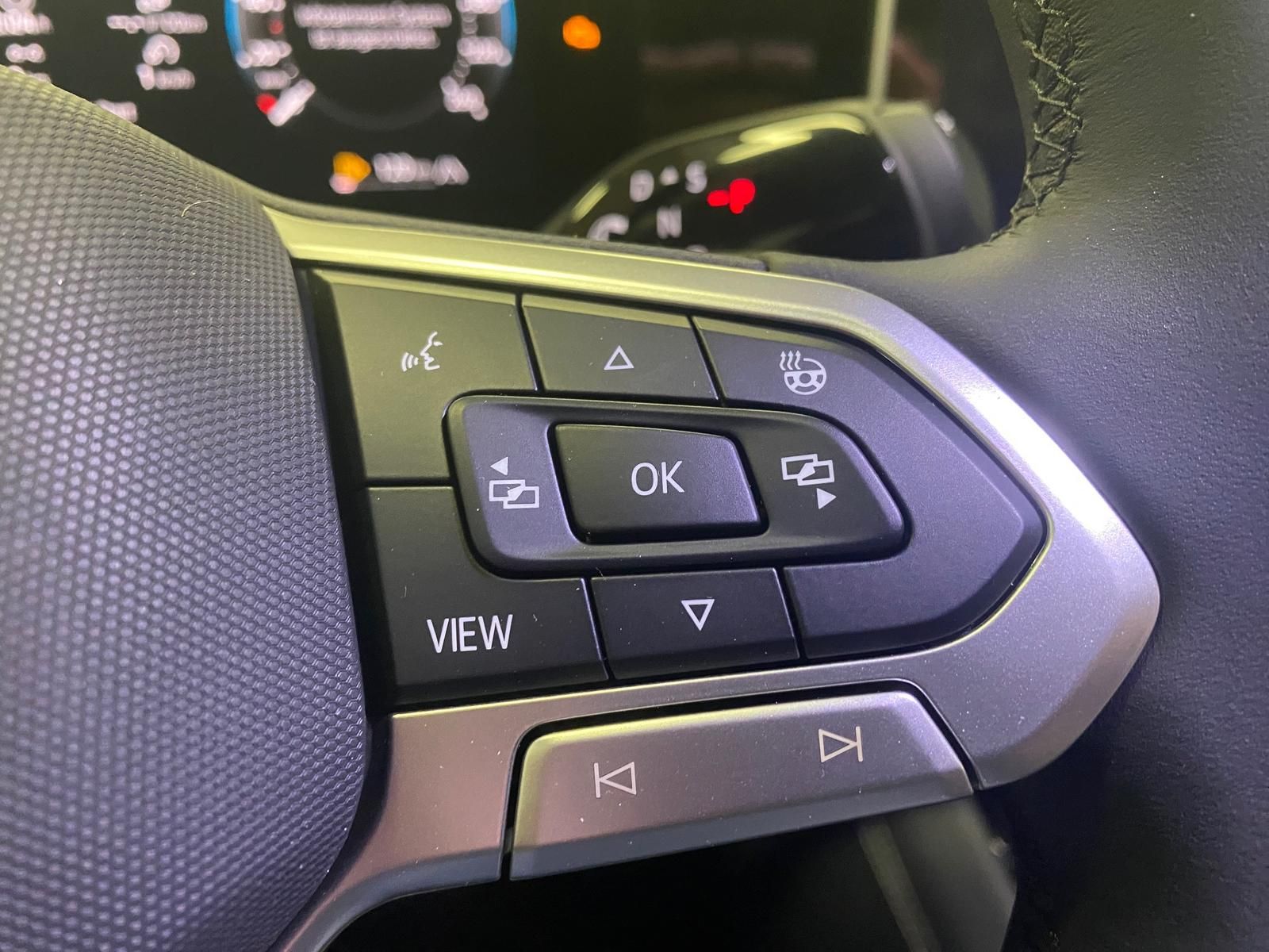 Fahrzeugabbildung Volkswagen Tiguan 1.5 eTSI+Elegance+AHK+NAVI+360 KAMERA+HUD