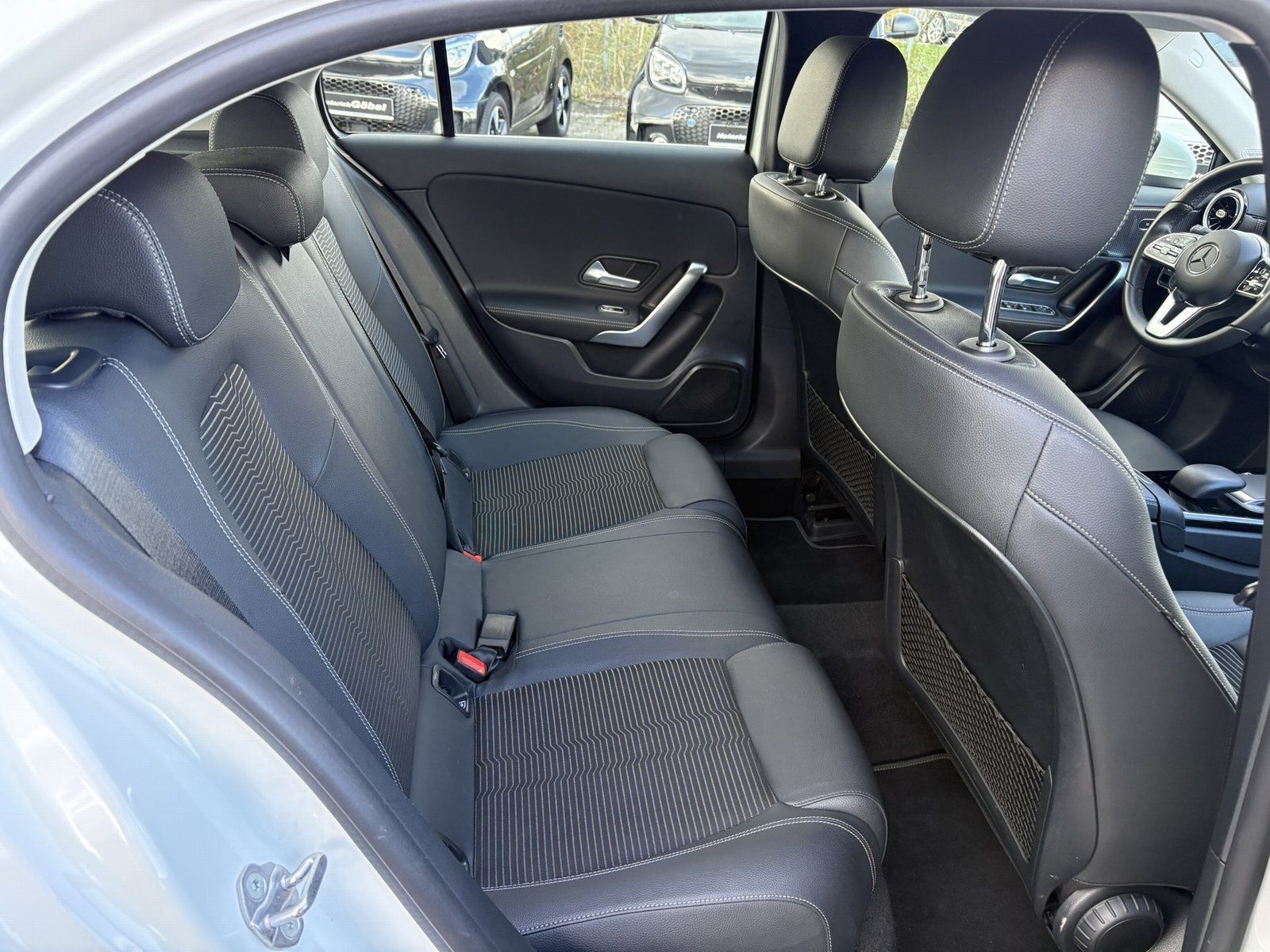 Fahrzeugabbildung Mercedes-Benz A 180 PROGRESSIVE*LED*CARPLAY*ASSISTENTSSYSTEME