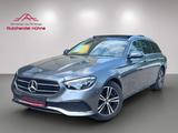 Mercedes-Benz E 200 T-Modell/Airmatic/Pano/AHK/Kamera - Mercedes-Benz E 200 mit Benzin-Antrieb: Schiebedach, Kombi, mit Klimaanlage