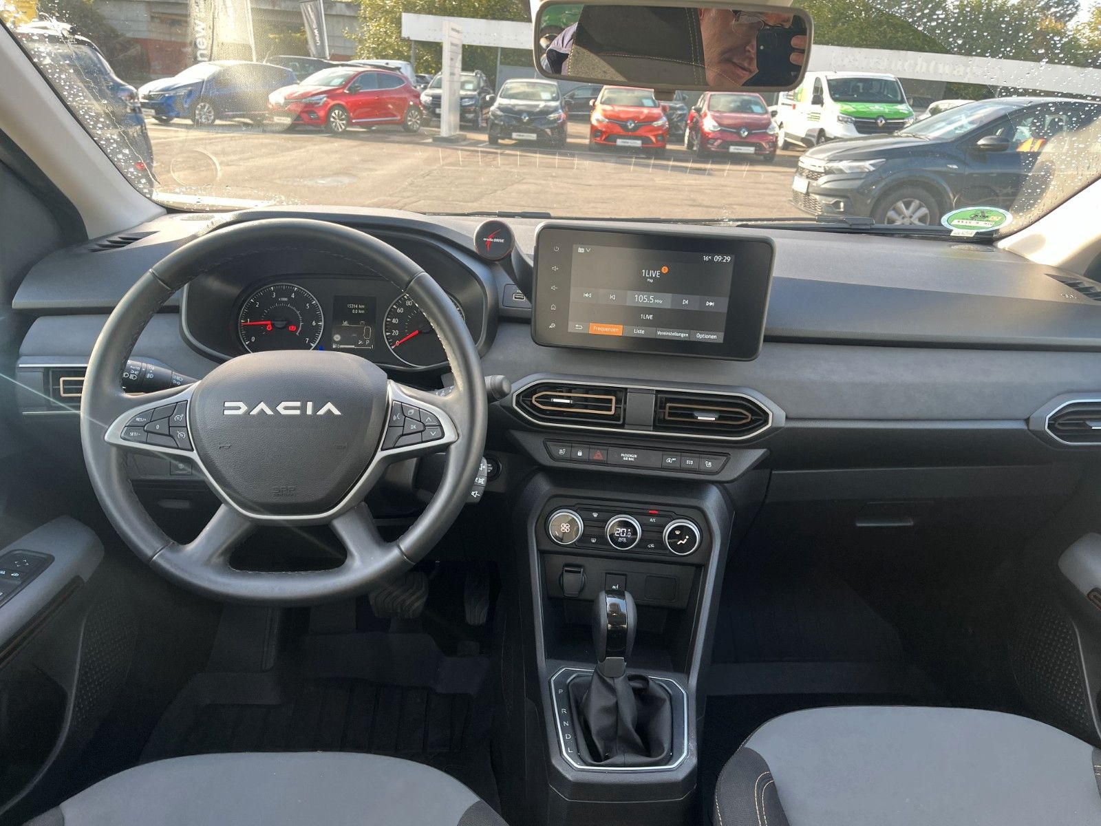 Fahrzeugabbildung Dacia Sandero III Stepway Extreme