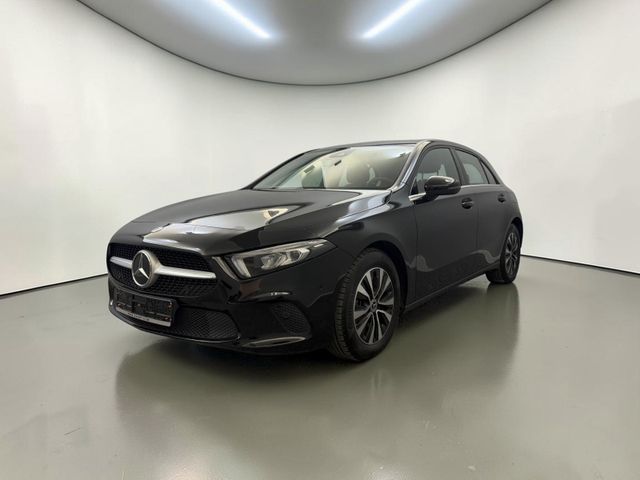 MERCEDES-BENZ A 180d LED*CARPLAY*1-HAND*T-LEDER*WIDE*RÜCKKAM