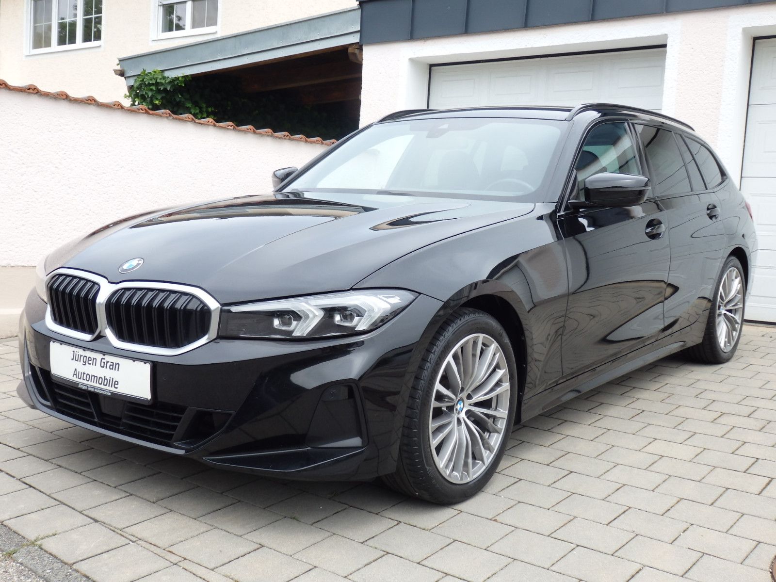 BMW 318i Touring Aut Sportsitze 18"Alu RKam ACC HiFi