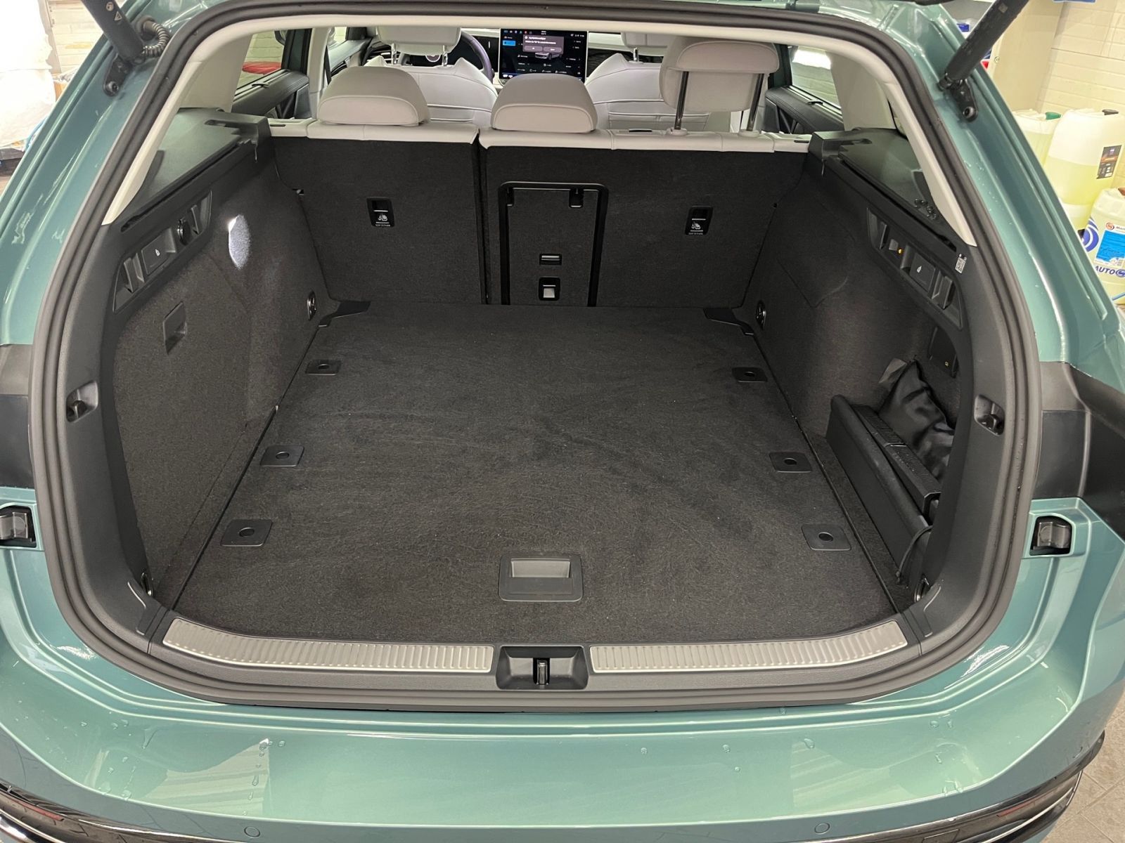 Volkswagen Passat Variant - Bild 7
