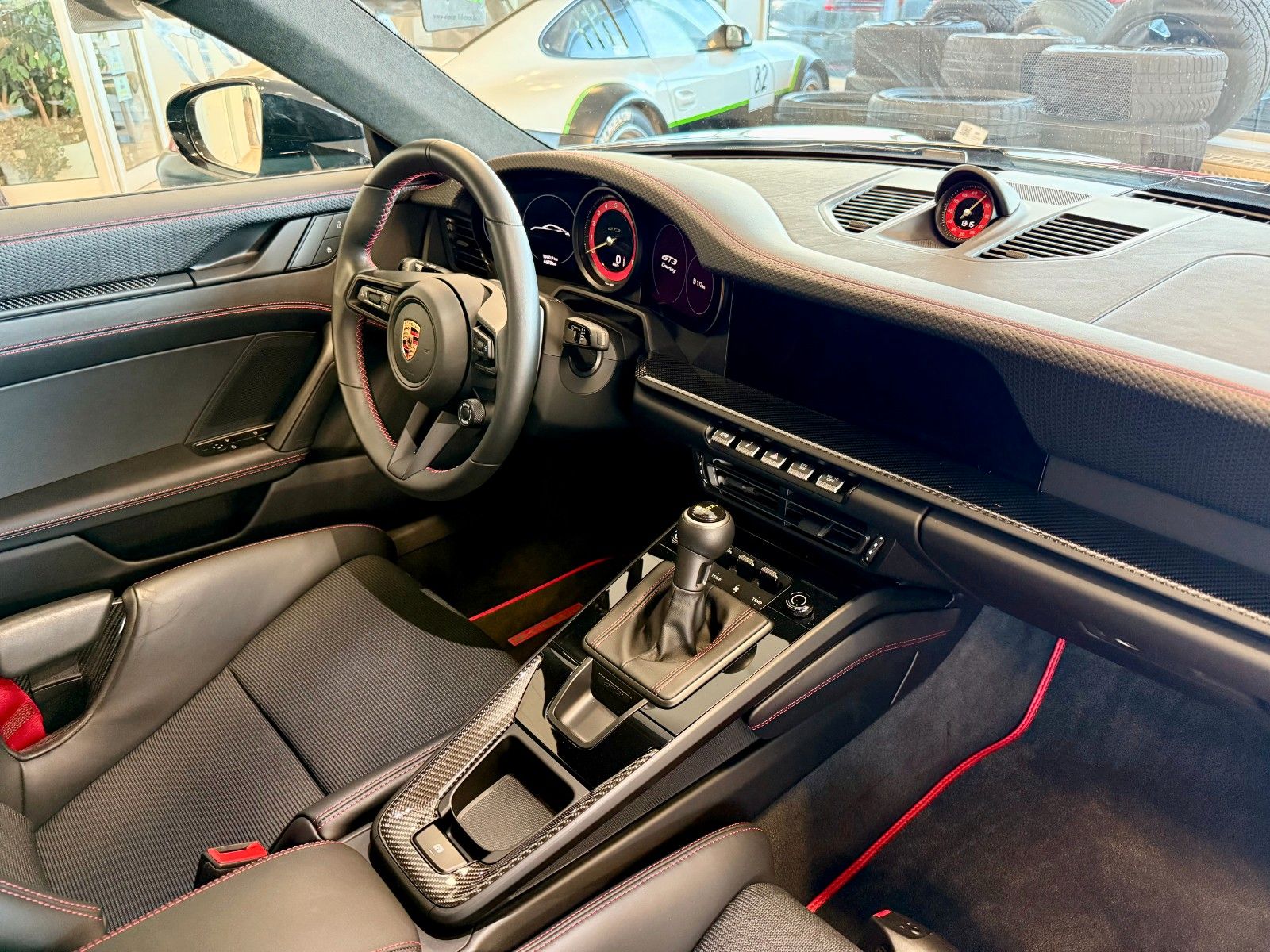 Fahrzeugabbildung Porsche 911 992 GT3 Touring PDK Vollschalensitze/Carbon