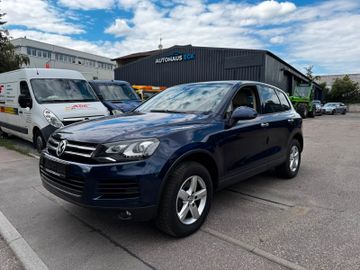 Volkswagen Touareg - 1