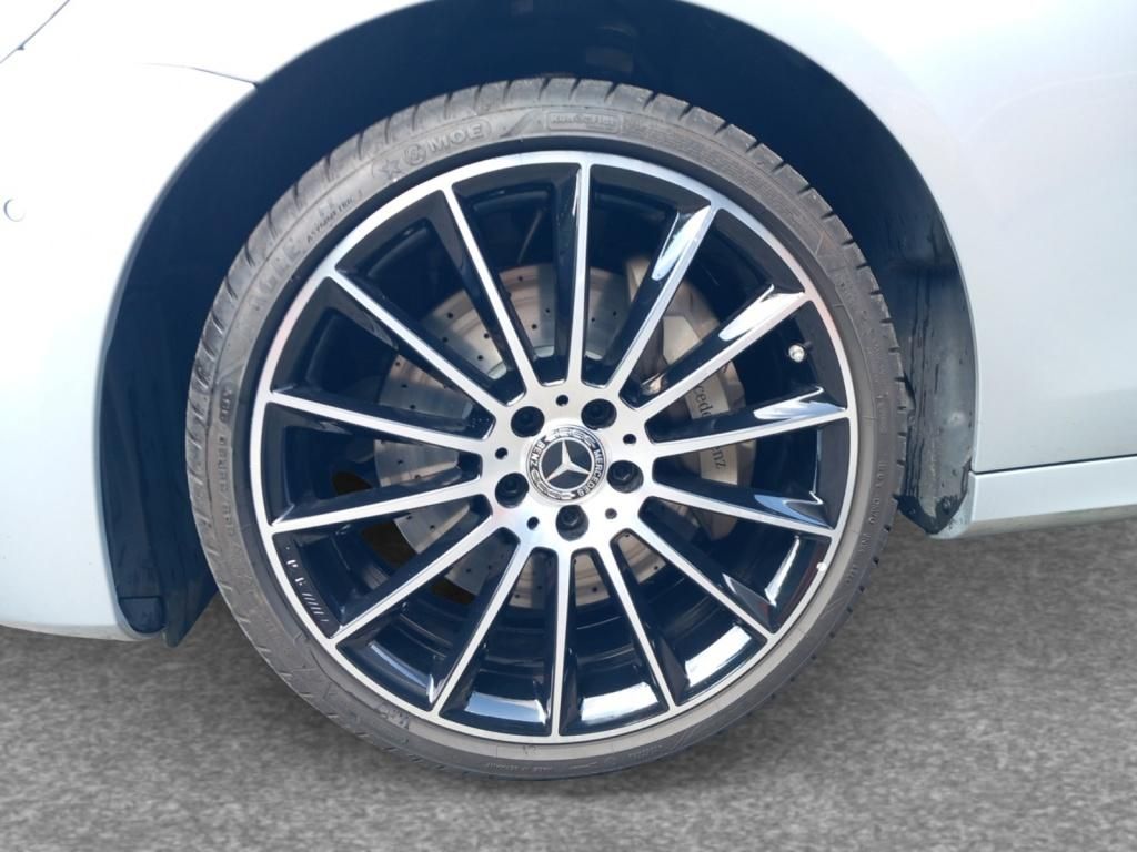 Fahrzeugabbildung Mercedes-Benz E 400 d 4MATIC T-Modell AMG*Nav*HUD*PDC*LED*360°