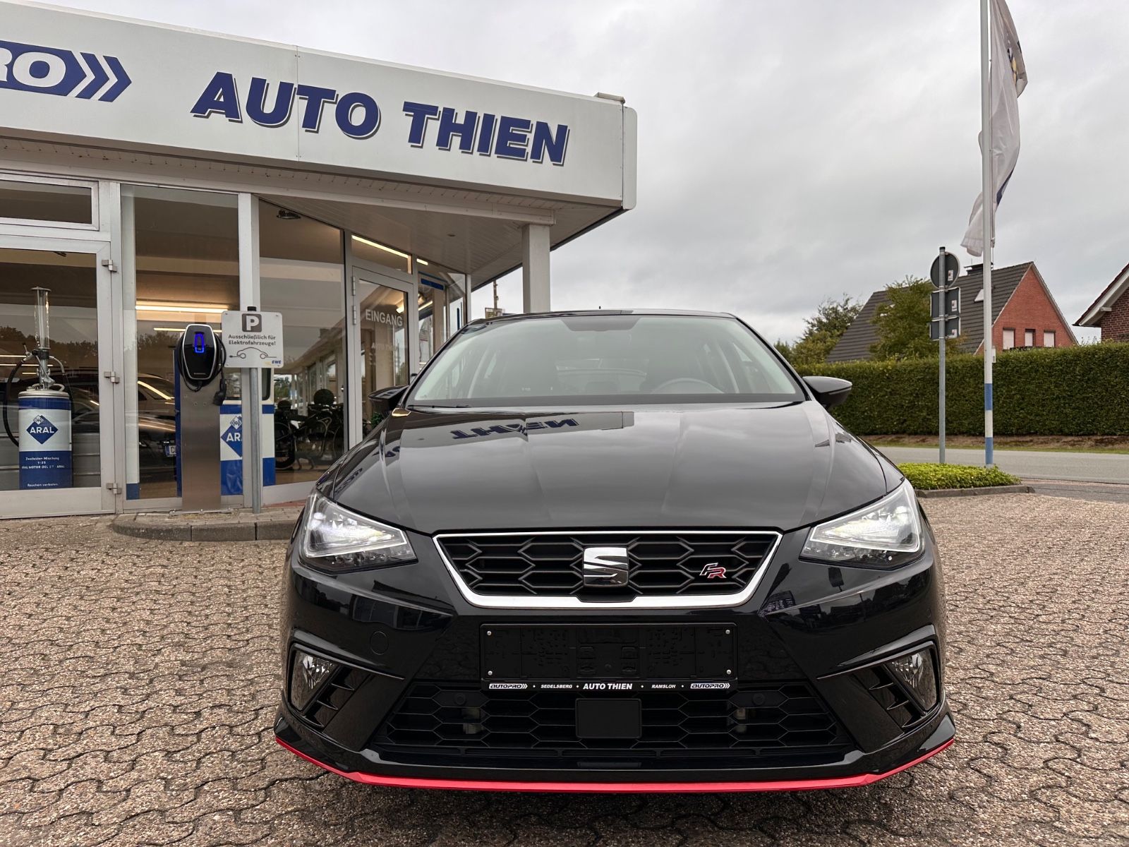 Fahrzeugabbildung SEAT Ibiza FR 1.0 TSI DSG Sportline/ACC/LED/Kamera