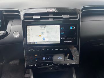 Fahrzeugabbildung Hyundai TUCSON 1.6 T-GDI PHEV 4WD TREND ASSI KRELL el.He