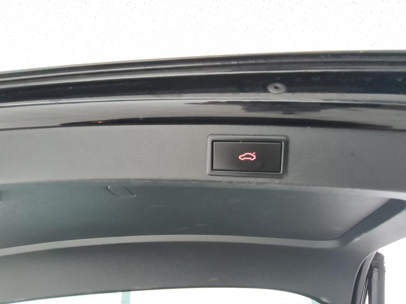 Skoda Octavia Combi RS, unfallfrei, Navi, Kamera, LED