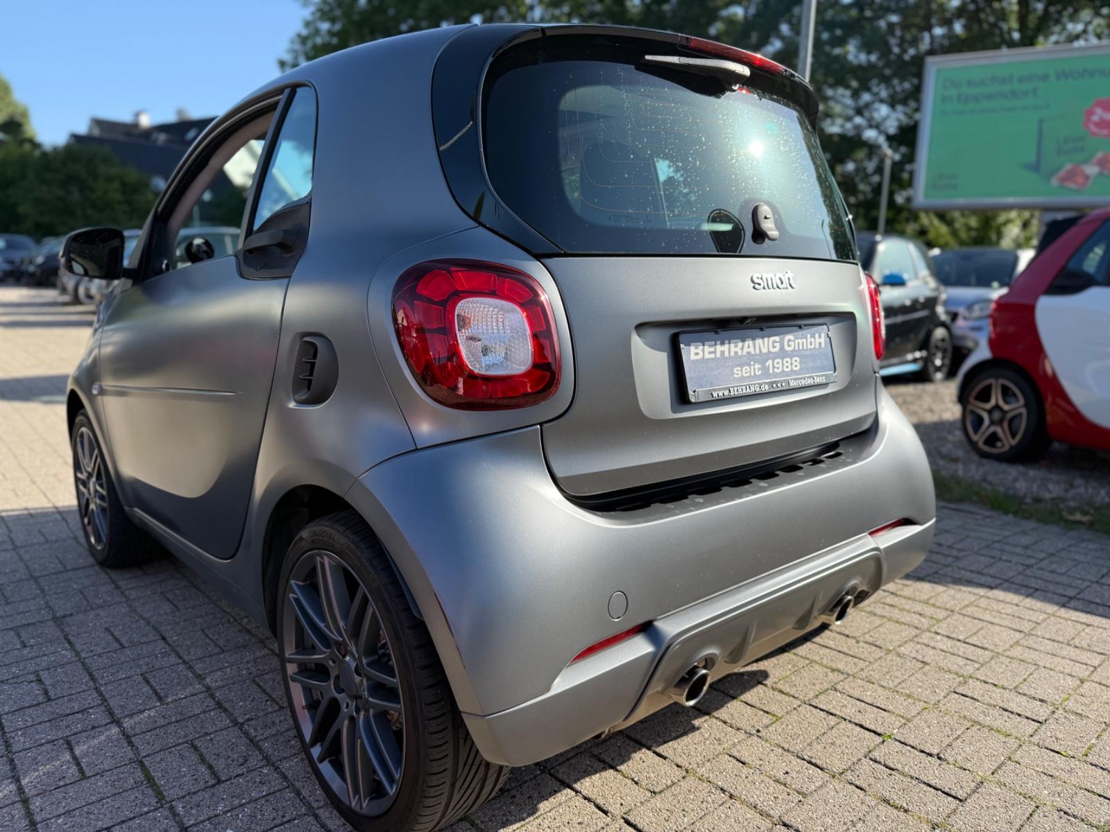 Smart ForTwo BRABUS*JBL*PANORAMA*KAMERA*NAVI*AMBIENTE*