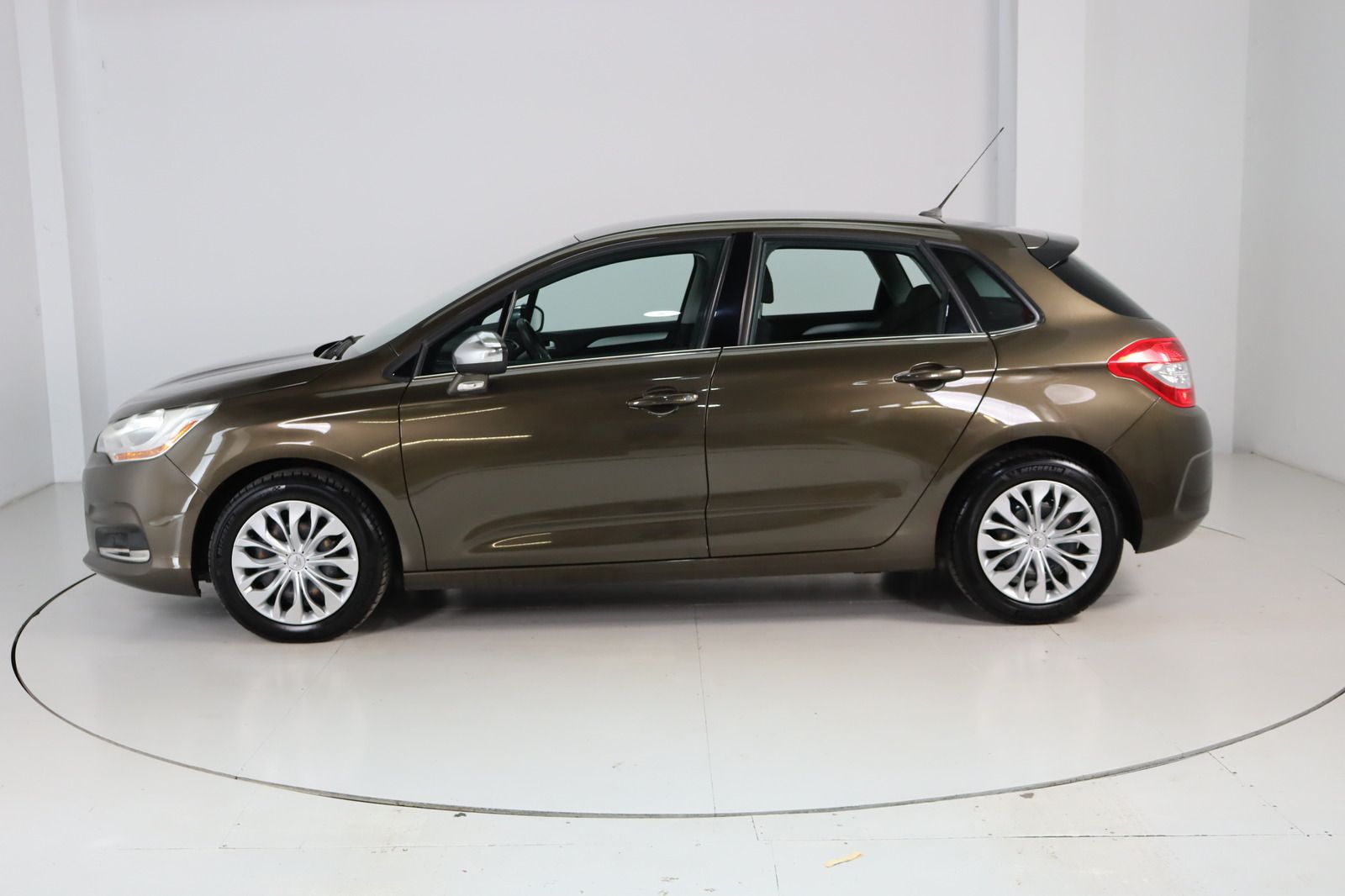 Fahrzeugabbildung Citroën C4 1.6 * HU 03.2028 * Selection
