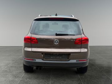 Volkswagen Tiguan - 5
