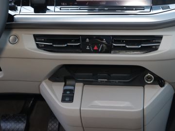 Volkswagen T7 Multivan Edition 2.0 TDI Lang *VOLL* AHK 81T€