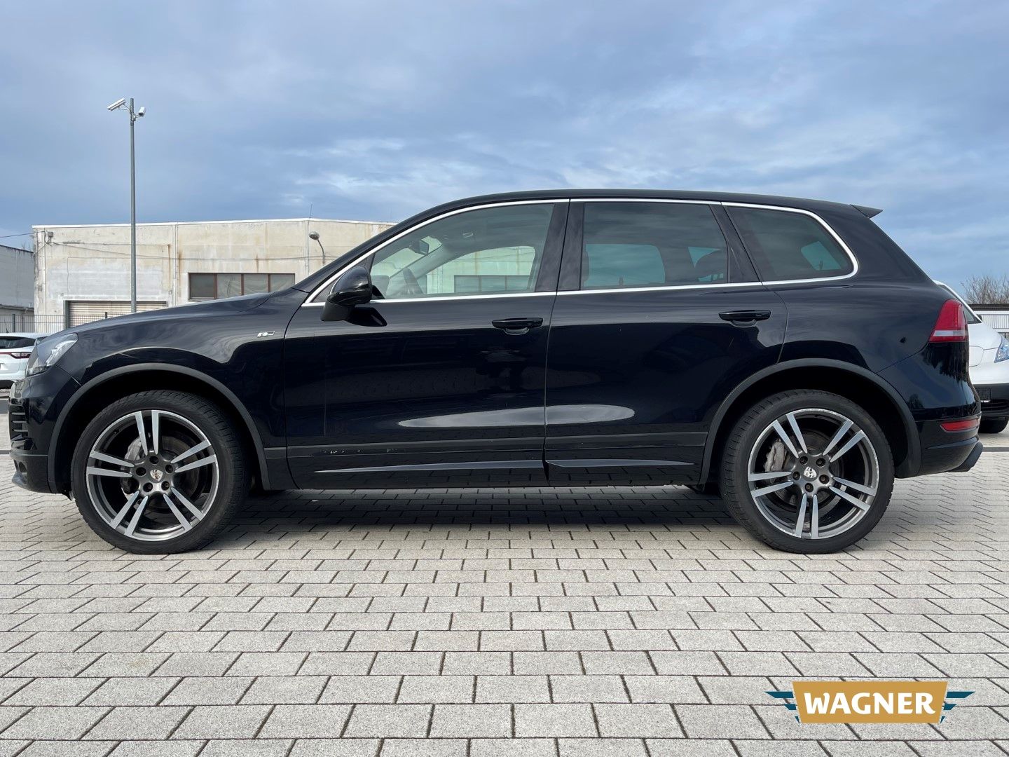 Fahrzeugabbildung Volkswagen Touareg V6 TDI BMT 3.0 R-Line Automatik