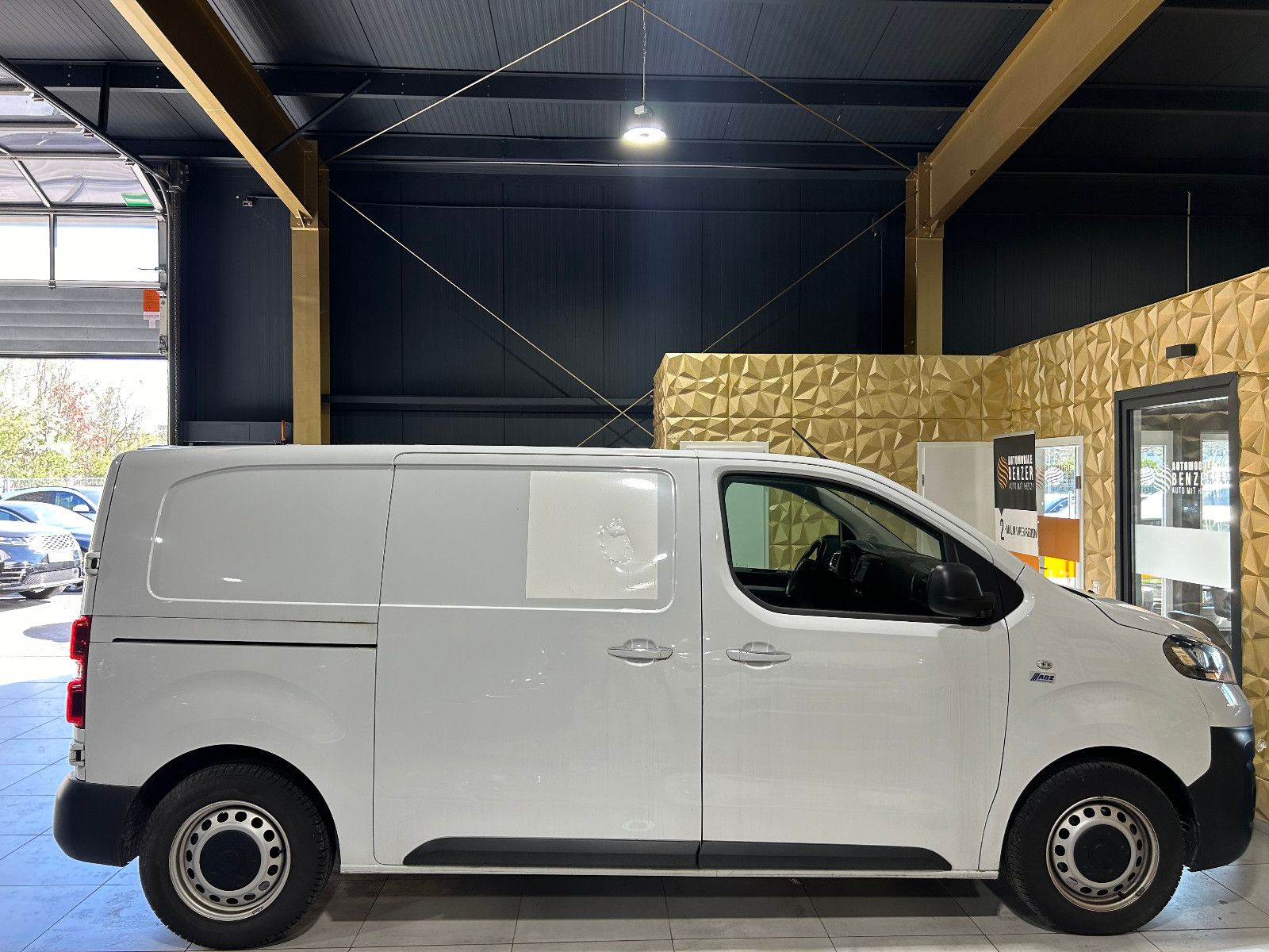 Fahrzeugabbildung Fiat Scudo L2 Basis/360°/APPLE/KLIMA/3-SITZ