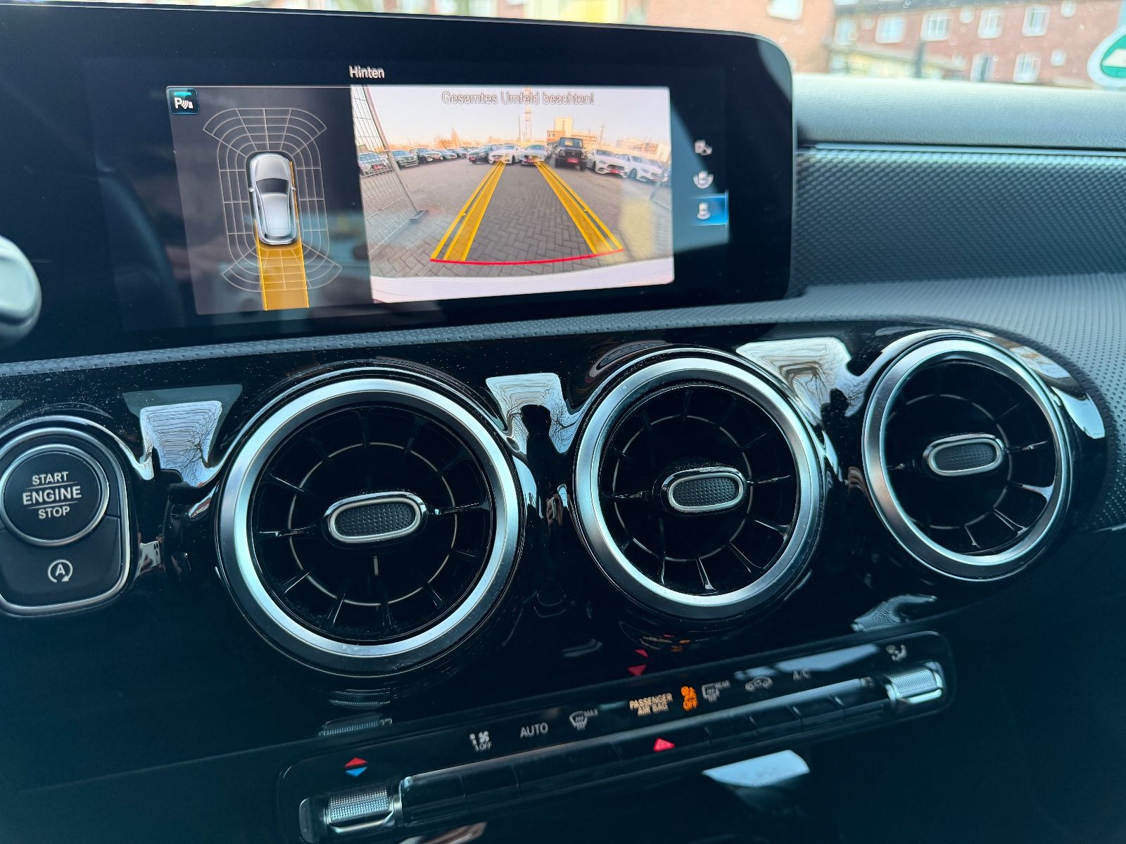 Fahrzeugabbildung Mercedes-Benz A 220 Night Paket*LED*KAMERA*TEMPO*SITZHEIZ*PDC*