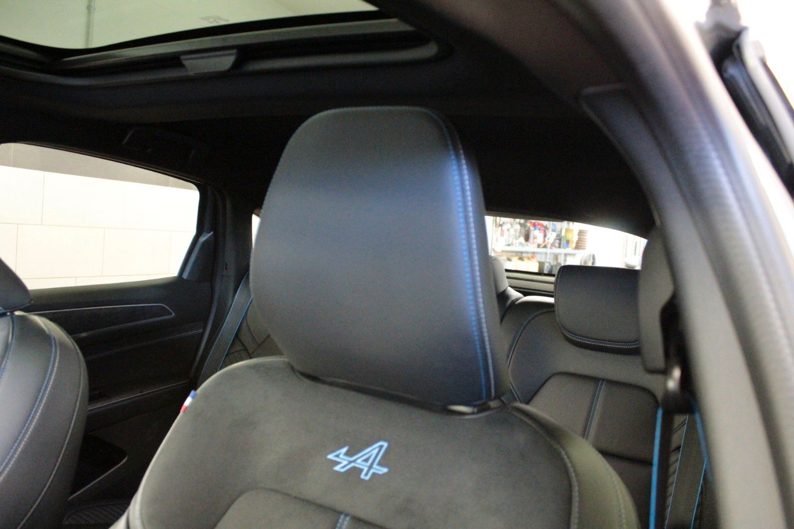 Fahrzeugabbildung Renault Arkana Mild Hybrid 160 EDC Esprit Alpine*15098*