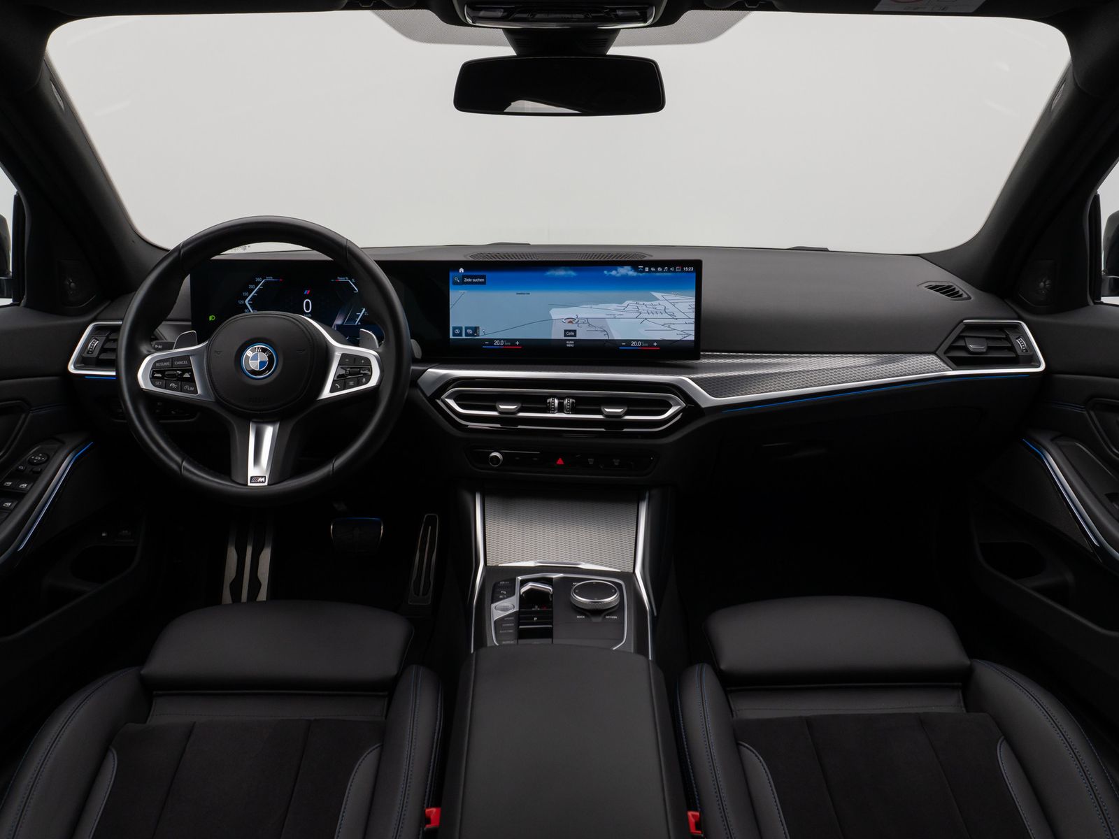 Fahrzeugabbildung BMW 330e M Sport Kamera DAB H/K CockPit+ Stop&Go 19"