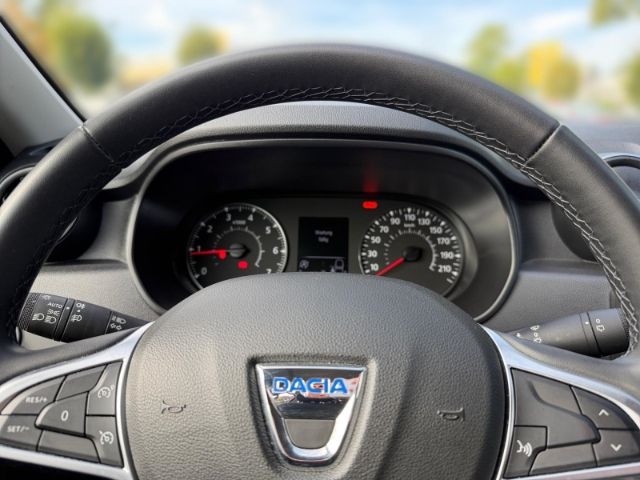 Fahrzeugabbildung Dacia Duster Comfort TCe 100 ECO-G 2WD DAB SHZ Temp PD