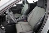 Volvo XC40 B3 Essential DCT Essential - Volvo XC40 Essential mit Benzin-Antrieb