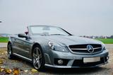 Mercedes-Benz SL 63 AMG AMG - silberne Mercedes-Benz SL 63 AMG