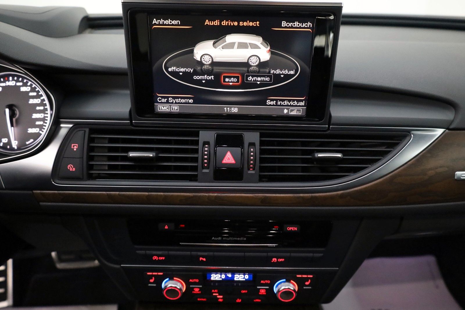 Fahrzeugabbildung Audi S6 Avant 4.0 TFSI quattro Leder,Navi,LED,HUD,Pan