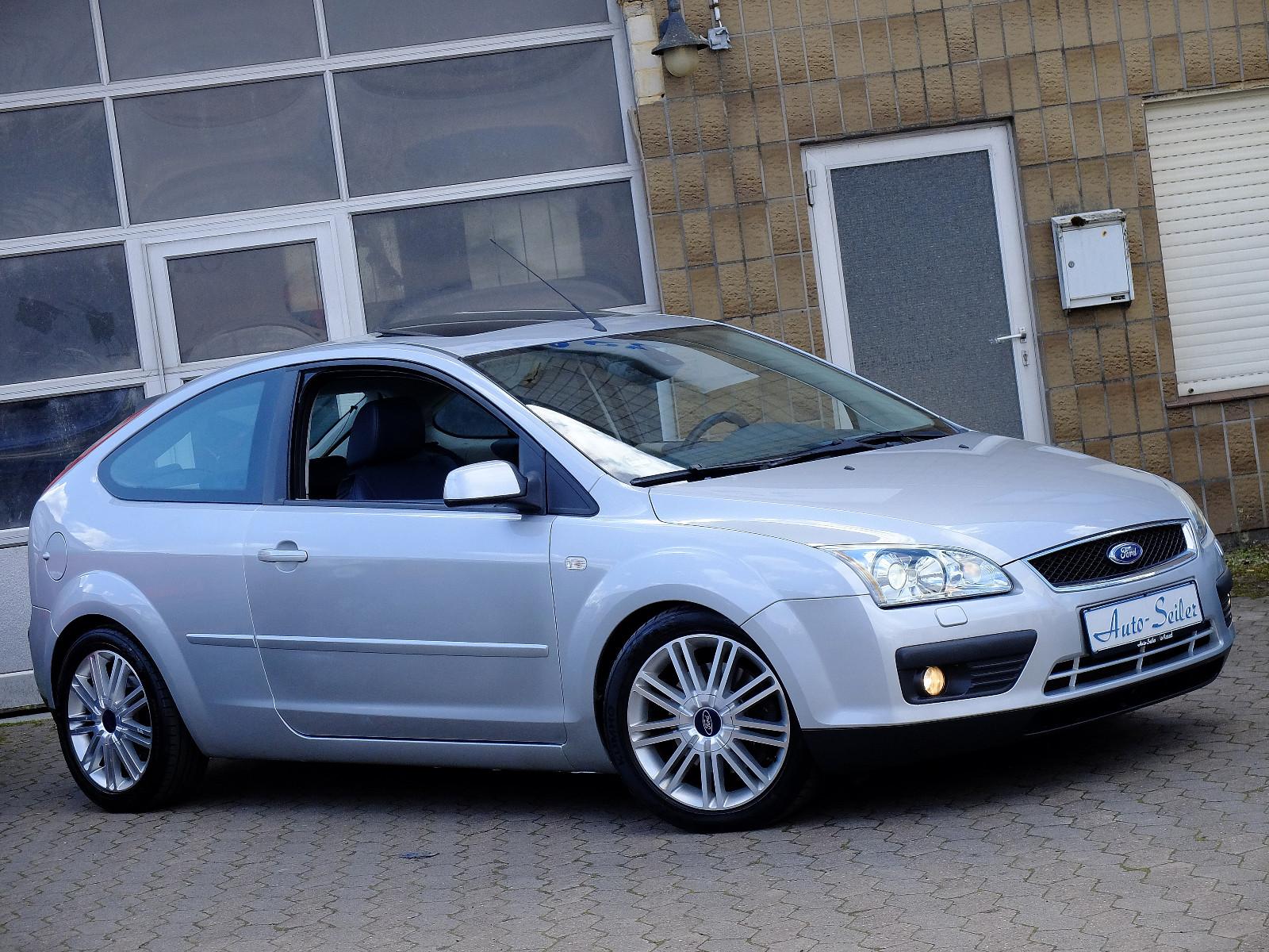 Ford Focus Lim. Titanium 2.0 - Klimaautomatik - Xenon
