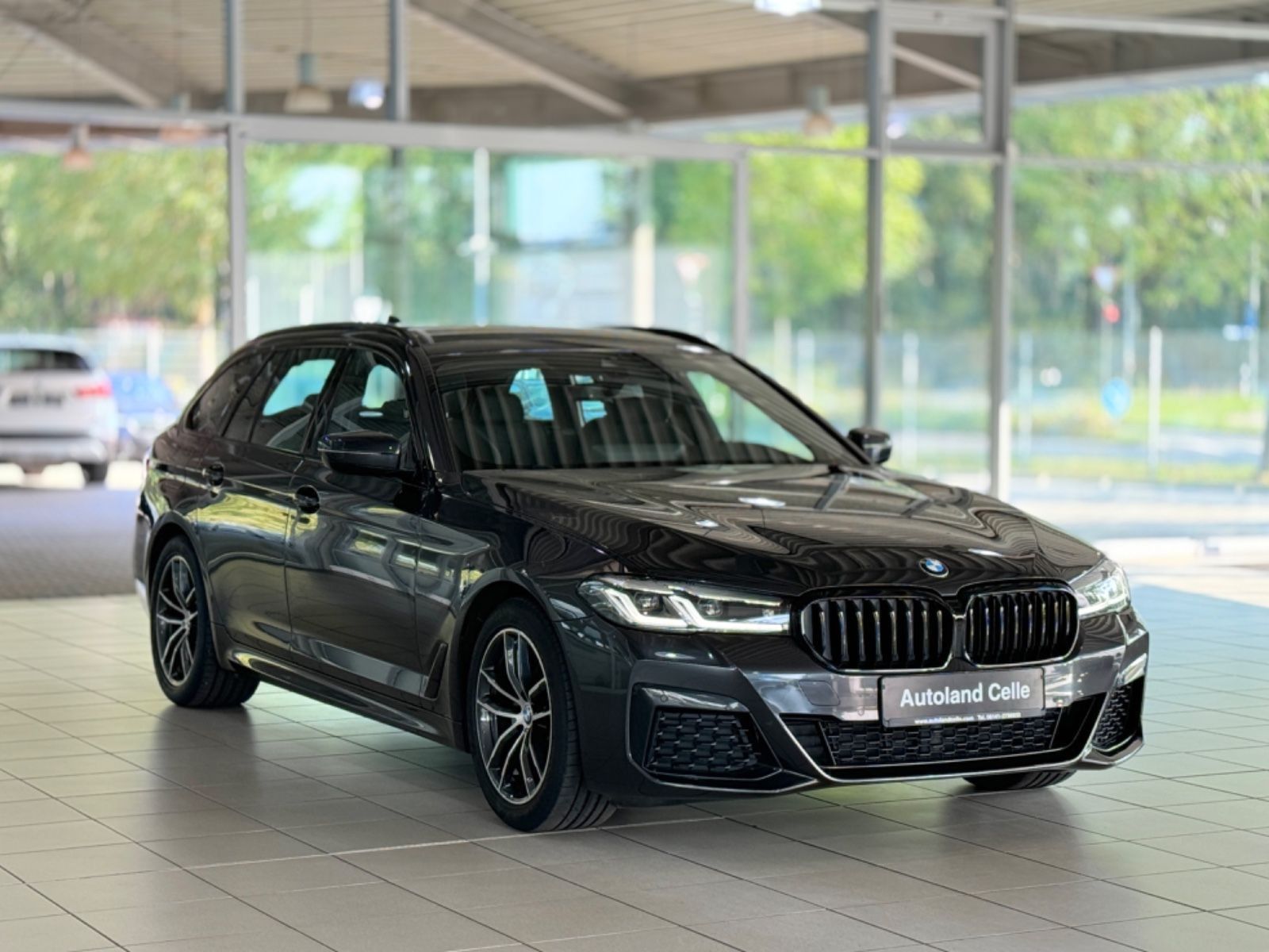 Fahrzeugabbildung BMW 520d M Sport Kamera DAB HiFi Alarm Individual