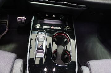 Fahrzeugverkauf 21 Audi A5 Avant TDI 150 kW S-Line Black Matrix Display