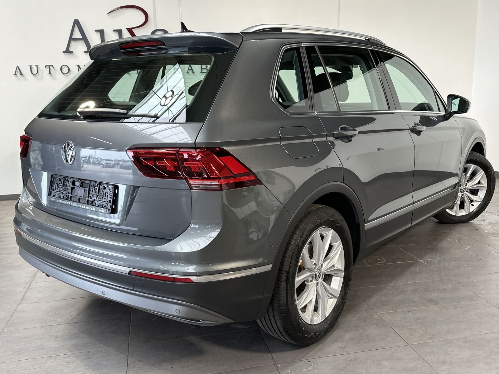 Fahrzeugabbildung Volkswagen Tiguan 2.0 TDI DSG HL NAV+LED+ACC+KAM+HUD+VC+PP