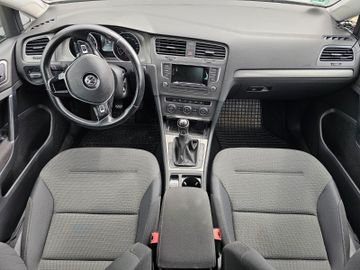 Volkswagen Golf - 10
