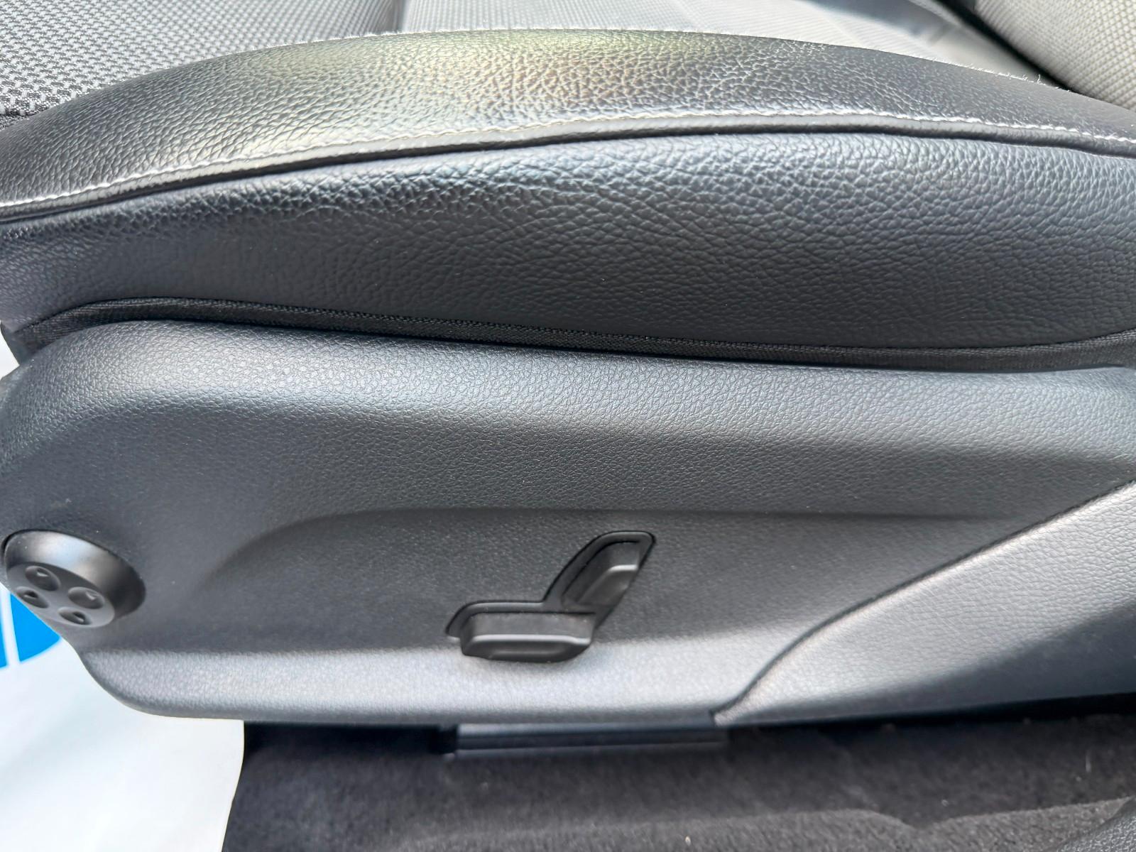 Mercedes-Benz E 220d Avantgarde AMBIENTE/LED/KAMERA/TOTWINKEL