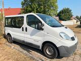 Renault Trafic passenger 9 sitze 2.0 dci 2008 - Renault Trafic mit Diesel-Antrieb: Kleinbus, Passenger
