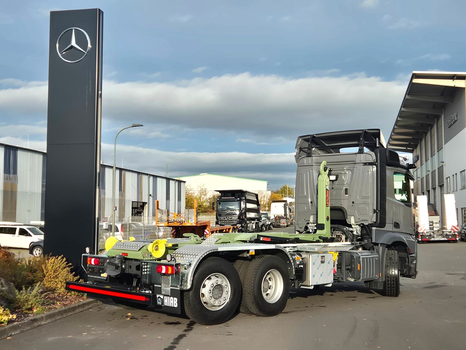 Fahrzeugabbildung Mercedes-Benz Arocs 2551 L 6x2/4-4 HAD HIAB ULT21S56 AHK