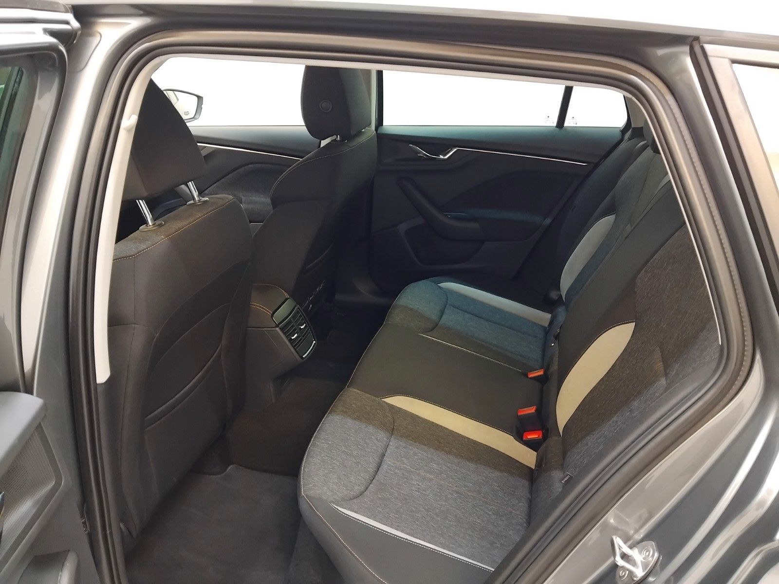 Skoda Kamiq (10/2023, Benzin)