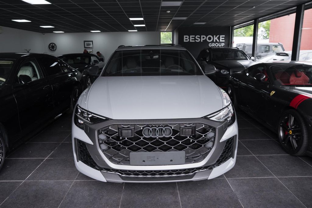 Audi RSQ8