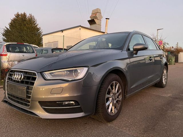 Audi A3 Sportback attraction/Navi/Xenonscheinwerfer