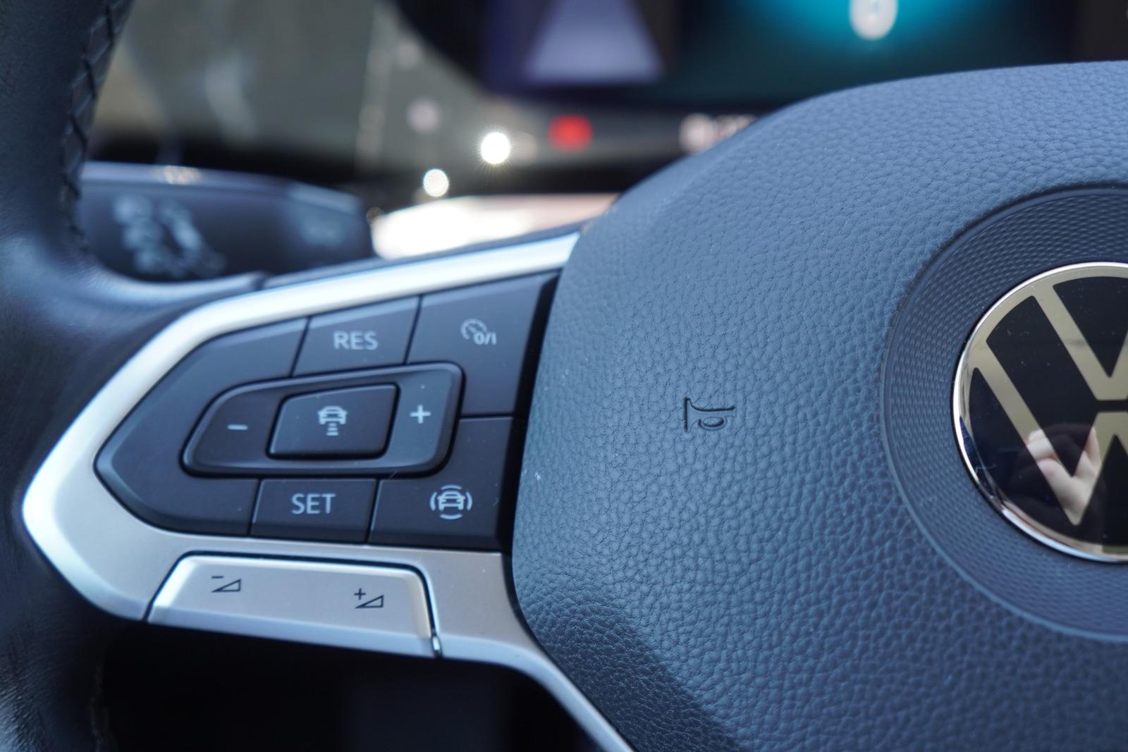 Volkswagen Golf VIII 1.0 TSI LED Sitzheizung PDC, миниатюра 17