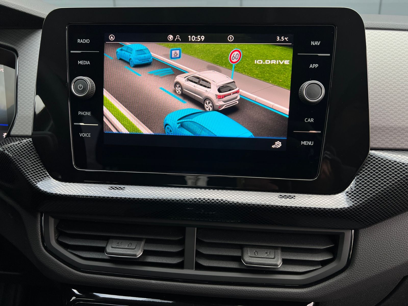 Fahrzeugabbildung Volkswagen T-Cross Life 1.0 TSI DSG *IQ.Light, ACC, App-Con