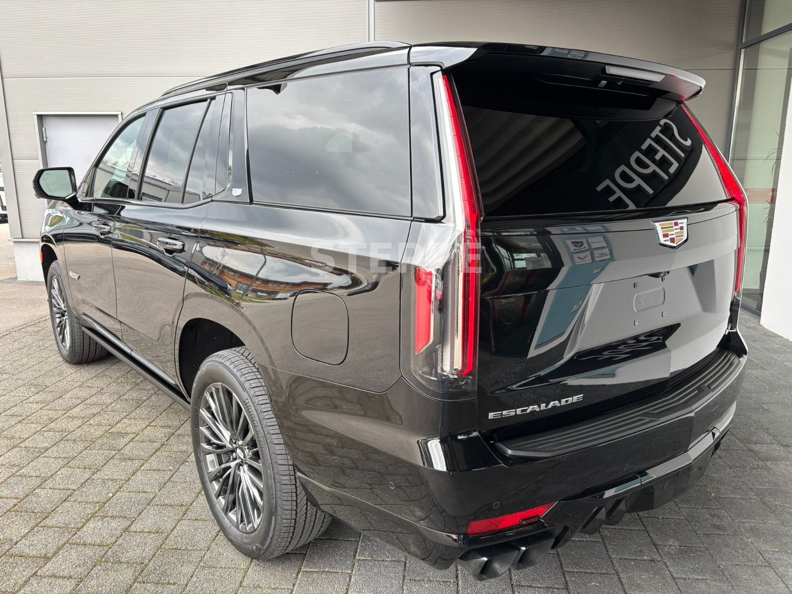 Cadillac Escalade V-Series 6.2 V8 Supercharged AWD