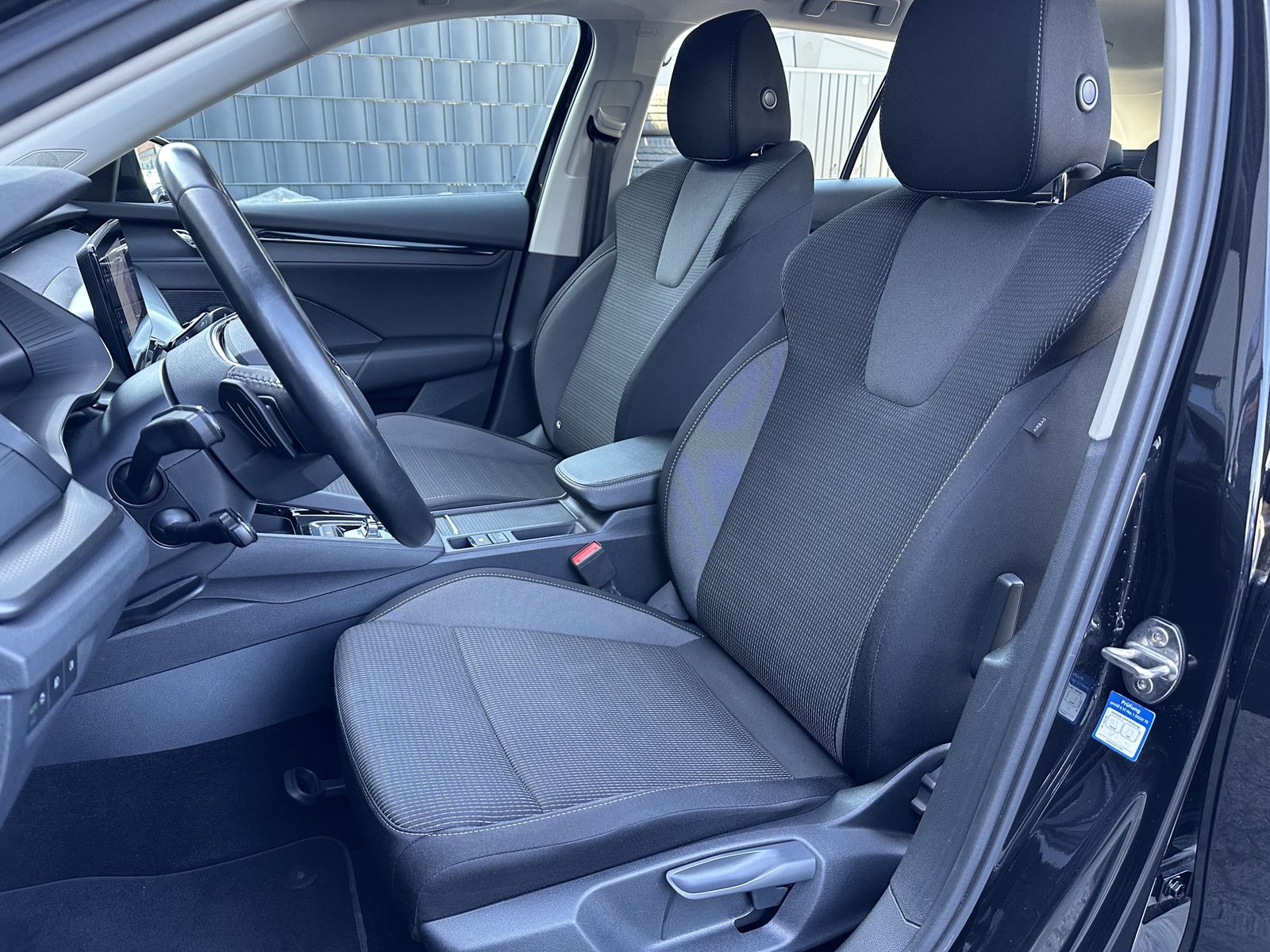 Fahrzeugabbildung SKODA Octavia Ambition iV 1.4 TSI DSG NAV+LED+ACC+18ZO