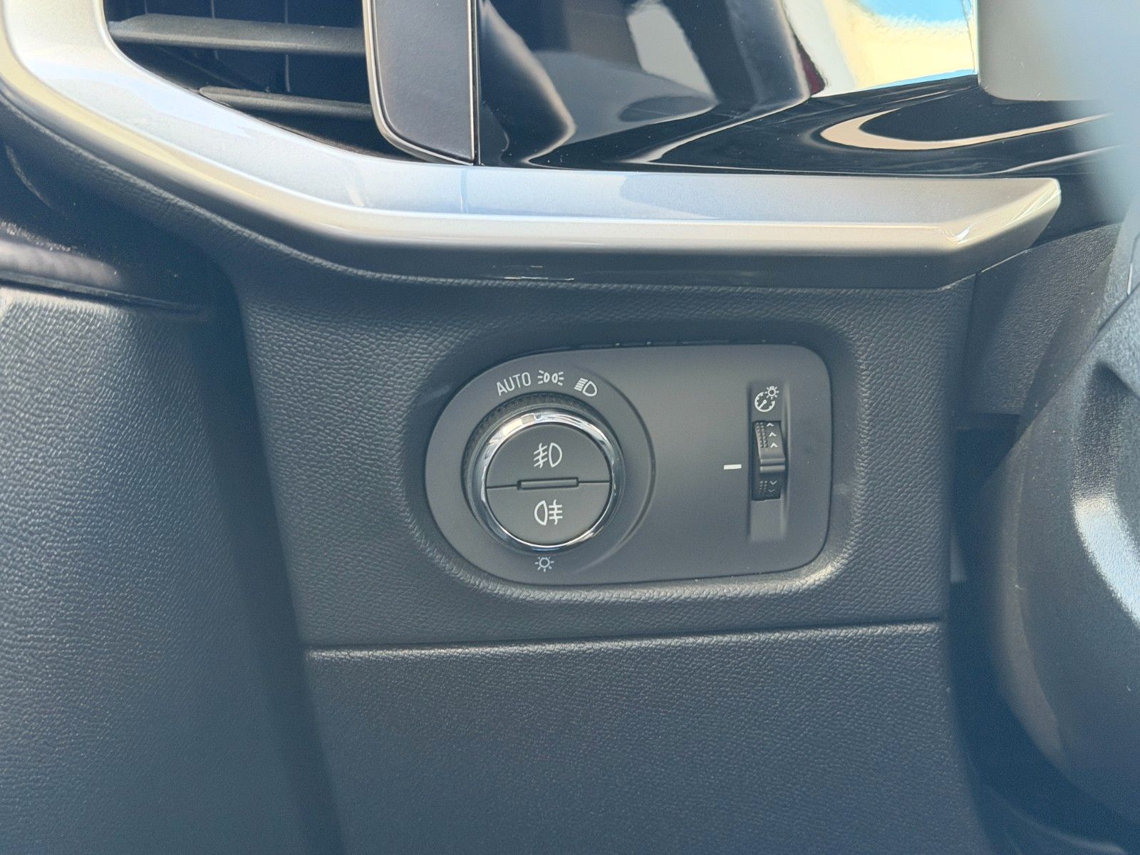 Fahrzeugabbildung Opel Mokka GS 130PS Massage/Kamera/LED!