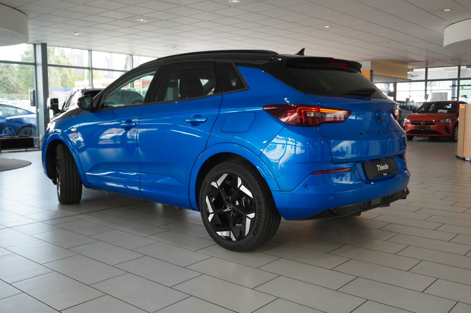 Fahrzeugabbildung Opel Grandland (X) 1.6T GSe 4HYBRID NAVI/LED/KAMERA